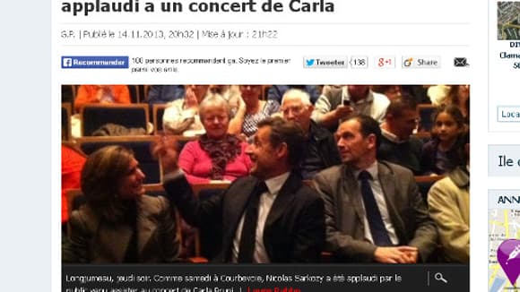 Nicolas Sarkozy applaudi au concert de son épouse Carla jeudi soir à Longjumeau. Nicolas Sarkozy applaudi au concert de son épouse Carla jeudi soir à Longjumeau.