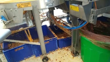 Un an après le scandale des pizzas Buitoni, les familles attendent toujours des réponses.