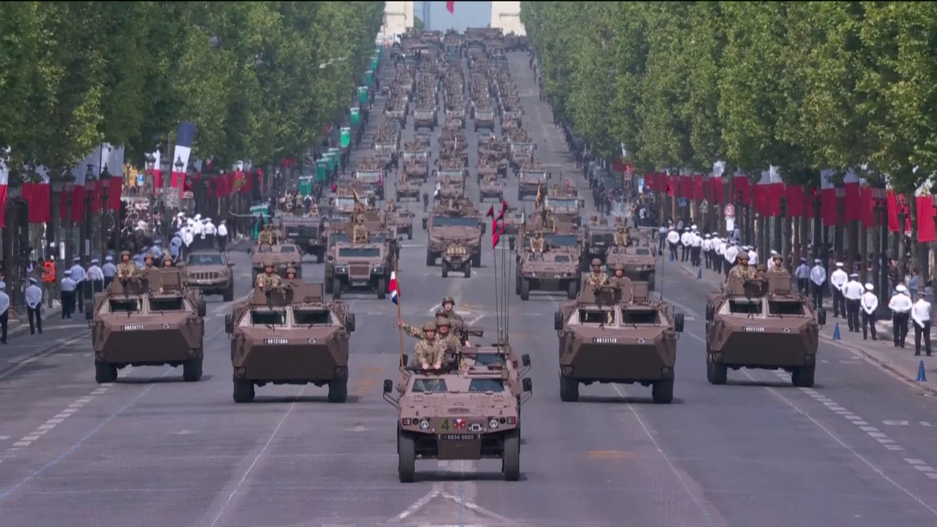 Les blindés sur les Champs-Elysées le 14 juillet 2026.