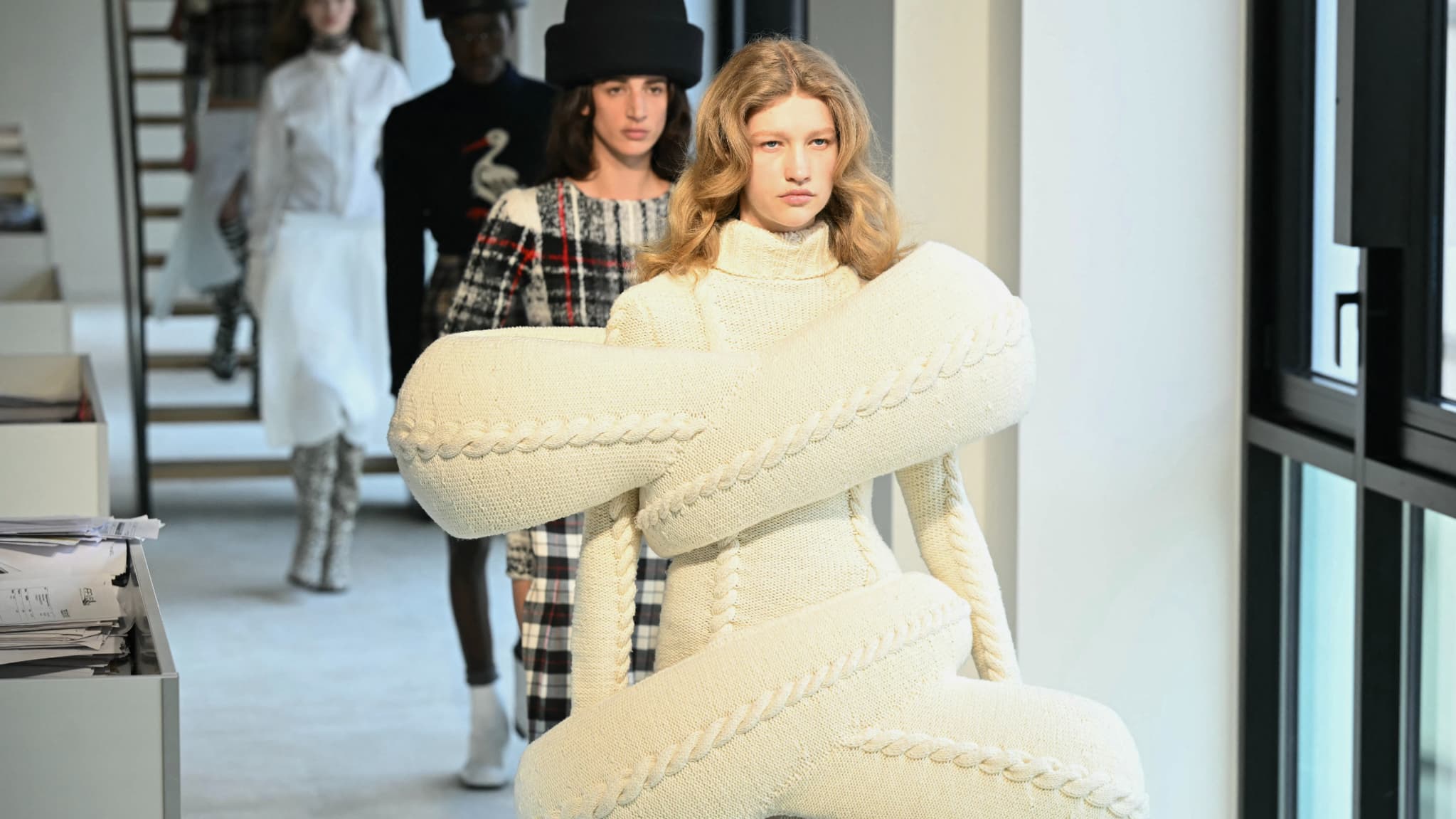 Collection automne-hiver 2025/2026 de Duran Lantink, à la Fashion Week de Paris, le 9 mars 2025.