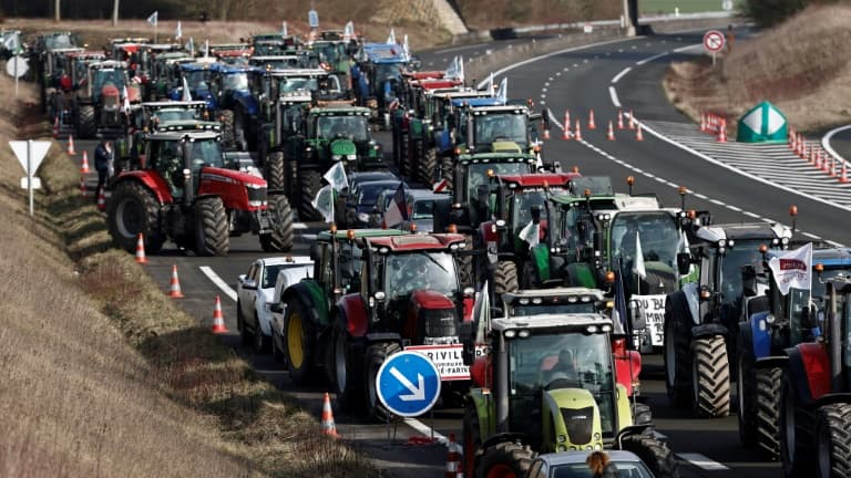 Colère des agriculteurs: le blocage de l'a7/m7 aux portes de lyon maintenu 