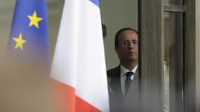 François Hollande affronte une situation difficile en France sur les fronts économique, budgétaire et de l'emploi mais diffère à l'après-législatives une partie des réponses, après avoir multiplié les gestes en faveur de l'électorat. /Photo prise le 1er j