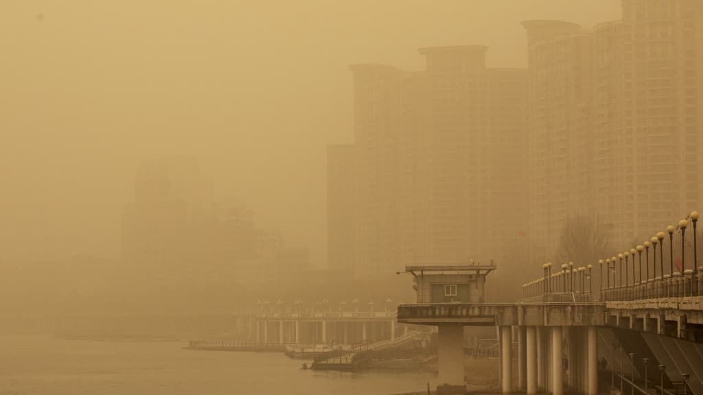 La ville de Julin recouverte par uen couche de sable, mars 2023 
