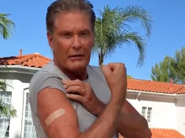 L'acteur américain David Hasselhoff dans la campagne de vaccination allemande.
