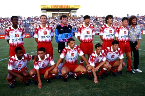 Zinédine Zidane avec l'AS Cannes, son club formateur, avec Luis Fernandez et Patrick Sébastien, le 27 juillet 1991