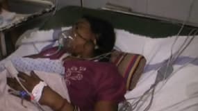 En Inde, 83 femmes ont été stérilisées en 5 heures. Treize d'entre elles sont mortes et des dizaines ont été hospitalisées. 