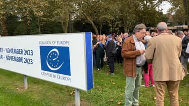 Entre 500 et 600 personnes se sont rassemblées le 9 octobre à Strasbourg en solidarité avec Israël, deux jours après l'offensive meurtrière du Hamas.
