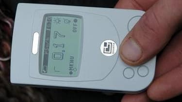 Compteur Geiger portable, en vente dans le commerce.