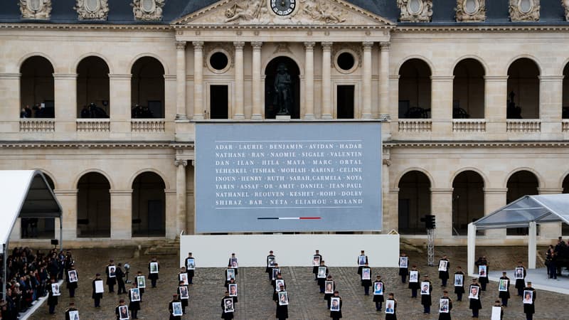 Attaque du 7 octobre: l'image forte des portraits des victimes exposés dans la cour des Invalides
