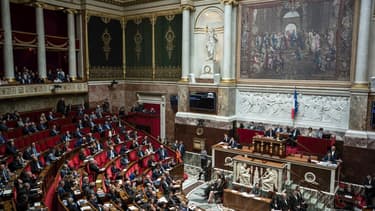 Cette flat tax a recueilli un satisfecit de la droite