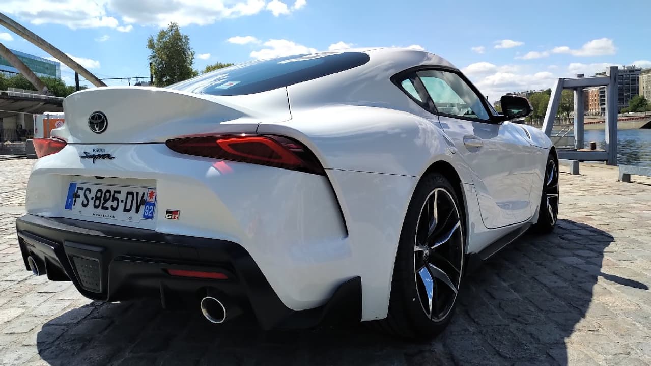 Jusqu'à présent, la Supra disposait d'un moteur six-cylindres en ligne turbo culminant à 340 chevaux.