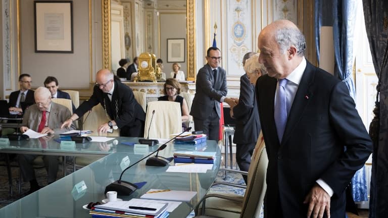 Huit cadres et dirigeants ont déjà été inculpés dans cette affaire, dont l'ancien PDG de Lafarge pour financement d'une entreprise terroriste et/ou mise en danger de la vie d'autrui.