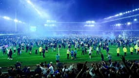 L'envahissement de terrain lors d'Everton-Crystal Palace.