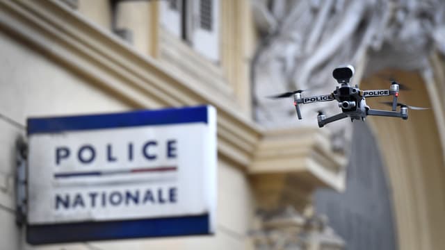 Un drone de la police, durant le confinement à Marseille. 