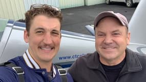 L'acteur Miles Teller et le pilote américain Charles Thomas Coleman, sur le tournage du film "Top Gun: Maverick".
