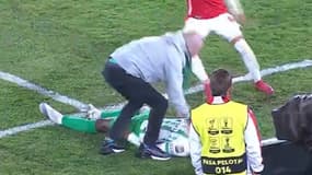 L’international colombien Andres Roman victime d’un malaise lors du matchr entre l'Independiente Santa Fe et l'Atlético Nacional (1-2), le 12 juin 2025