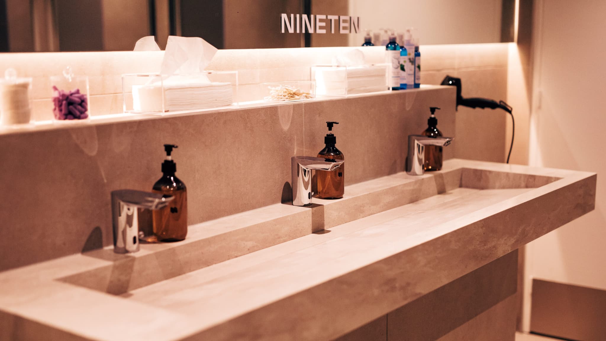 Nineten, Paris Nineten, Paris