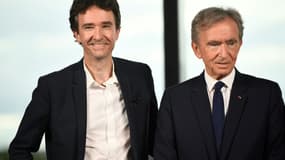 Antoine et Bernard Arnault à Paris, le 24 juillet 2023, après la désignation de LVMH comme partenaire premium des JO de Paris 2024.
