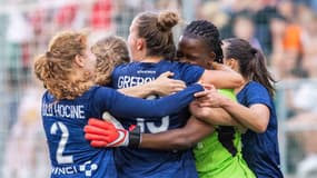 Les féminines du Paris FC fêtent la qualification en barrages de Ligue des champions face à Arsenal, le 9 septembre 2023.