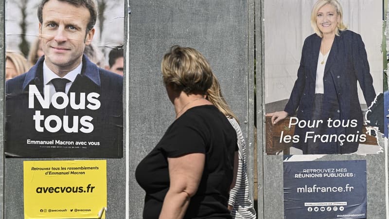 Des panneaux d'affichages électoraux à Eguisheim dans l'est de la France jeudi 21 avril, à trois jours du second tour du scrutin.