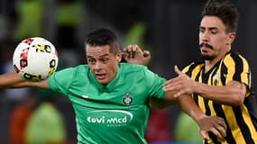 Romain Hamouma contre l'AEK Athènes
