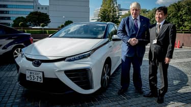 Boris Johnson, l'un des artisans du Brexit et ancien maire de Londres, en visite au siège de Toyota, au Japon, en octobre 2015.