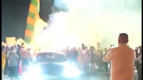 Fumigènes et percussions pour l'arrivée de Carlo Ancelotti au Brésil, le 25 mai 2025