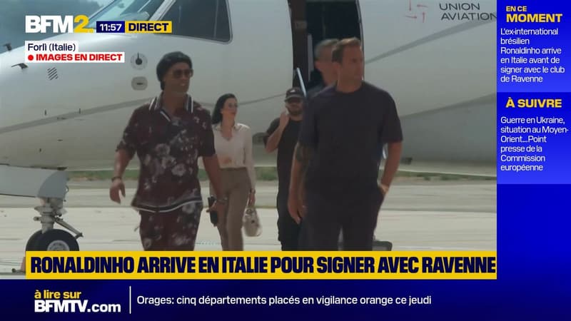 L’ancien international brésilien Ronaldinho est arrivé en Italie pour signer avec le club de Ravenne