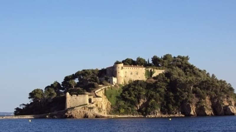 Le fort de Brégançon dans le Var.