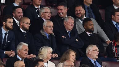 Sir Alex Ferguson siégeant aux côtés de Patrice Evra