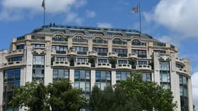 Le bâtiment de la Samaritaine près de la Seine à Paris, le 18 juin 2021.