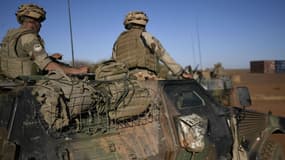 Soldats français de l'opération Barkhane, sur la base de Gao, au Mali, le 13 janvier 2017. 