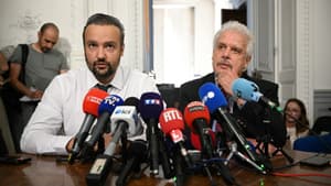 Pierre Debuisson et Guy Debuisson, les nouveaux avocats de Cédric Jubillar, condamné à 30 ans de prison pour le meurtre de sa femme Delphine en première instance, s'adressent aux médias après que Jubillar a avoué le meurtre, à Toulouse, dans le sud-ouest de la France, le 6 juillet 2026.