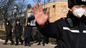 Selon une source officielle canadienne "il n'y a pas de raison de croire que cette affaire soit liée aux autres cas récents de Canadiens arrêtés en Chine"
