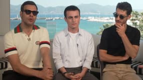 Laurent Lafitte, Julien de Saint Jean et Pierre Niney, lors de la promotion de Monte Cristo à Cannes, le 22 mai 2024. 
