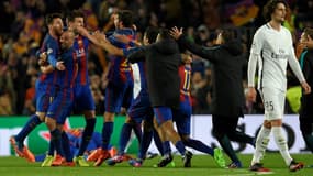 Les joueurs du FC Barcelone exultent après leur "remontada" contre le PSG et leur qualification en quart de finale de la Ligue des champions, le 8 mars 2017 au Camp Nou