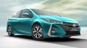 La Prius Prime est une version tellement plus économique et performante de la toute nouvelle Prius qu'on se demande bien pourquoi elle n'est sortie en tant que modèle standard. 