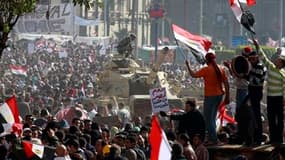 L'opposition égyptienne a démontre une nouvelle fois mardi sa capacité à mobiliser les foules alors que le mouvement pour exiger le départ du président Hosni Moubarak entre dans sa troisième semaine. Des dizaines de milliers de manifestants continuaient e
