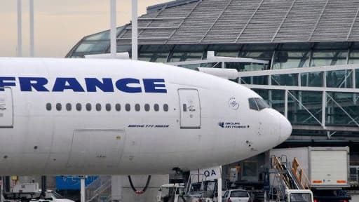 Un avion d'Air France sur le terminal 2F de l'aéroport de Roissy (photo d'illustration).