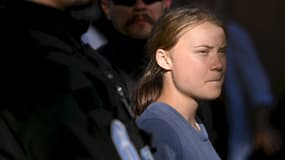 La militante écologiste suédoise Greta Thunberg emmenée par la police après avoir participé à une manifestation organisée par Extinction Rebellion Finland à Helsinki, Finlande, le 25 juin 2024 (illustration)