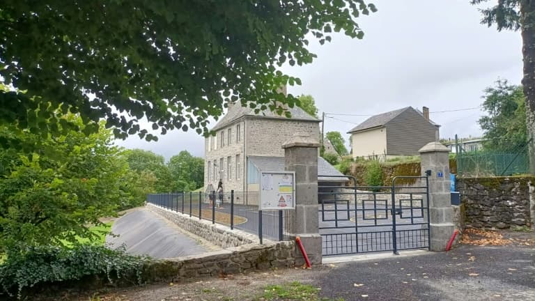 L'école de Moussages, le 4 septembre 2025, dans le Cantal, où Caroline Grandjean était directrice.