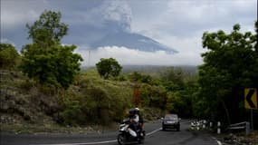 Alerte maximale à Bali autour du volcan Agung