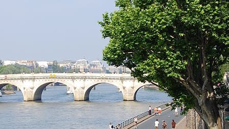 Les quais en pistes cyclables le long de la Seine