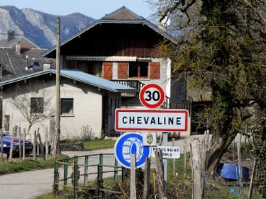 L'entrée du village de Chevaline. La tuerie a eu lieu non loin de là.