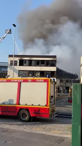 Aubervilliers : un entrepôt a pris feu - Témoins BFMTV