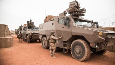 Véhicule armé de l'opération Barkhane à Tombouctou, au Mali, le 14 décembre 2021