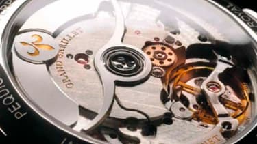 Péquignet a inventé le calibre royal, qui permet de placer tous les mécanismes sur une seule platine, donc de concevoir des montres plus fines.