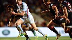 Finn Russell échappe à la vigilance des Toulonnais
