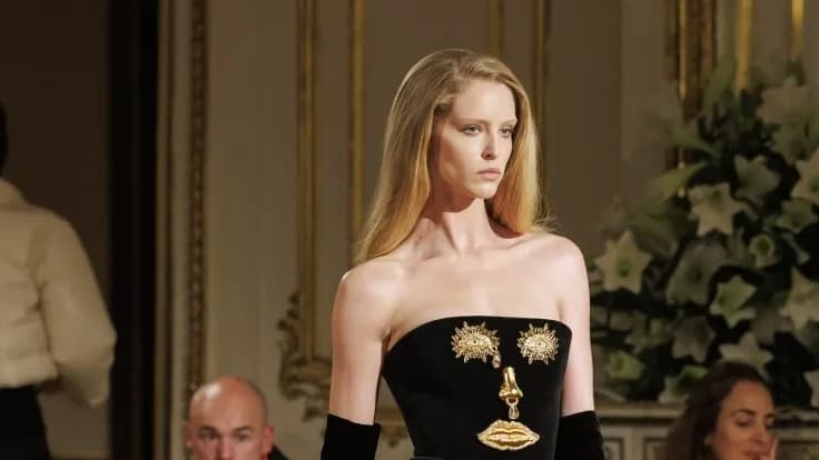 Défilé  Schiaparelli à la fashion week de Paris le 2 mars 2023