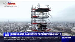 Emmanuel Macron salue les équipes du chantier de Notre-Dame de Paris